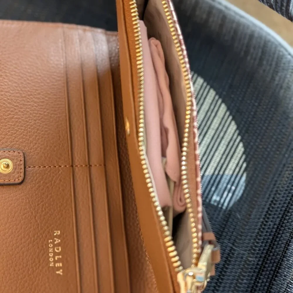 Radley Wallet - Picture 4 of 4